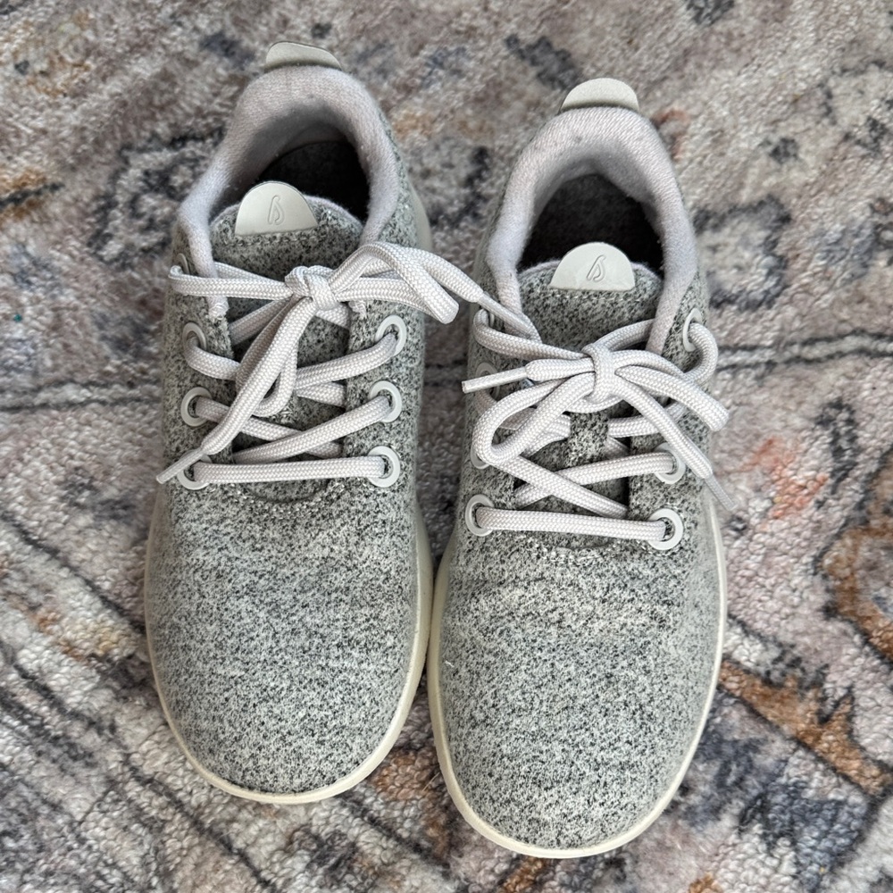 Women’s all birds shoes- wool runner go